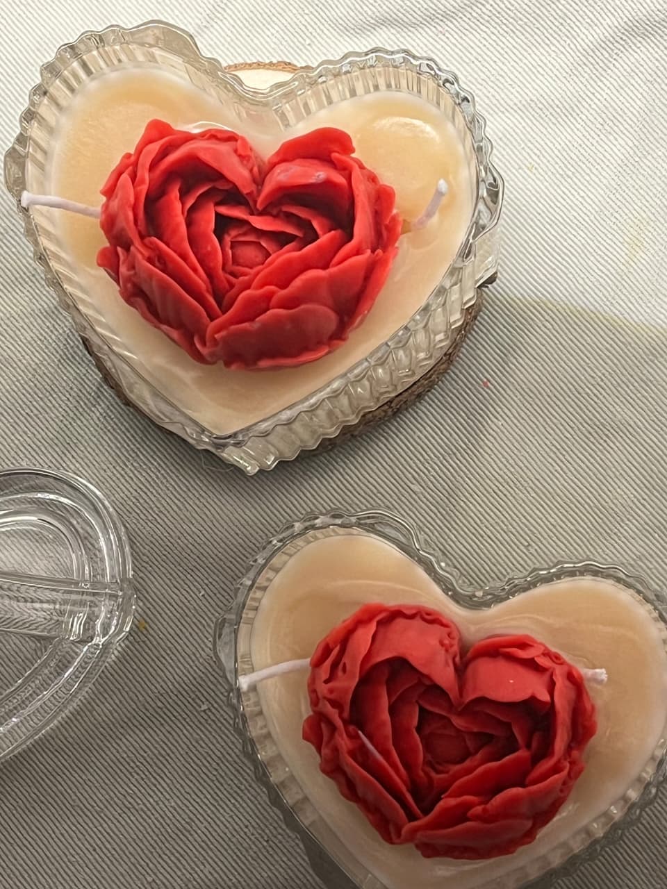 Peony Top Crystal Heart Candle